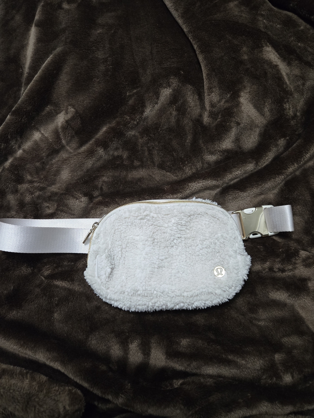 Lululemon Fuzzy Sherpa Waist Bag - Light Gray